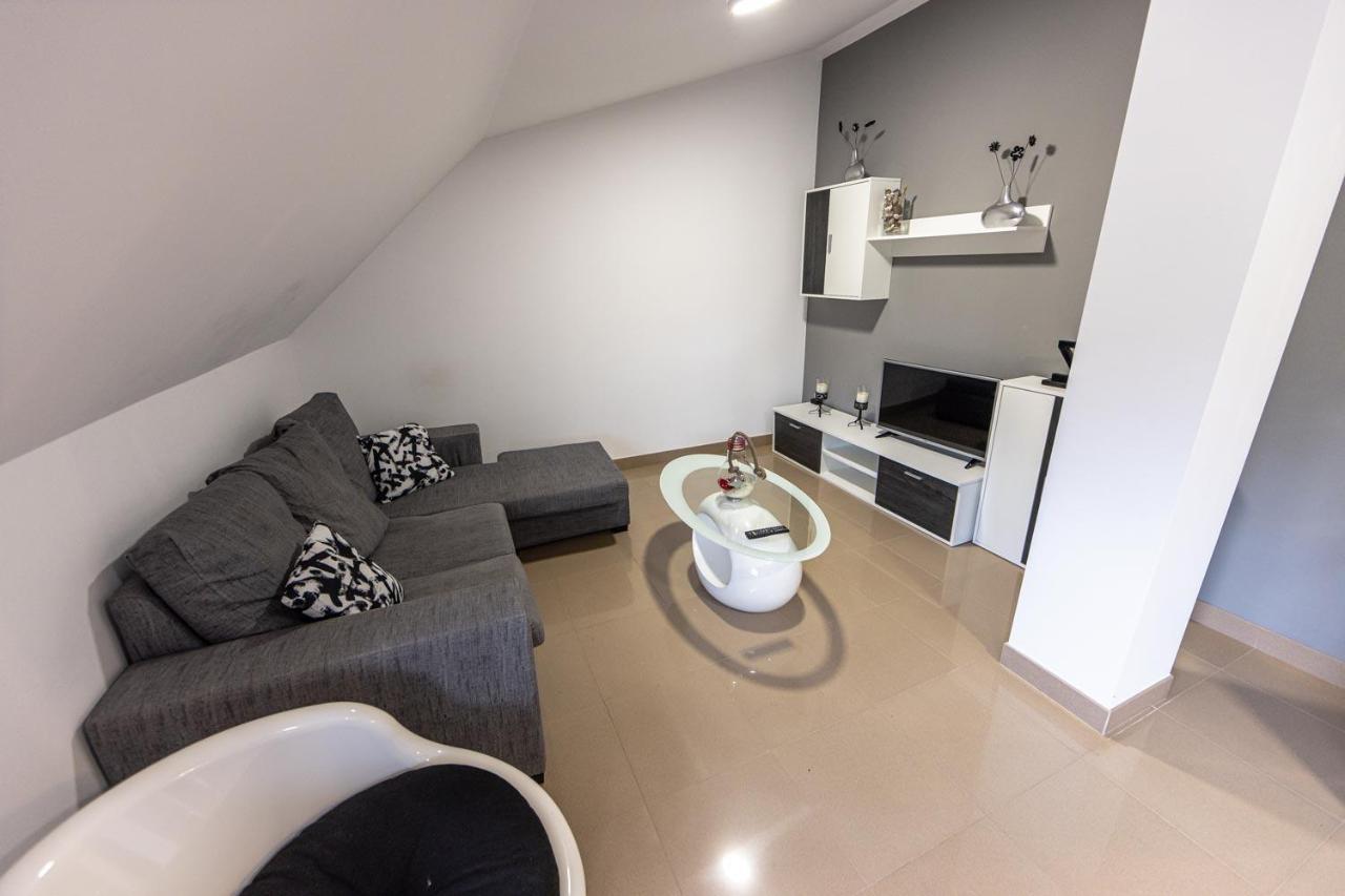 Apartamento Ponte Camarinas Luaran gambar