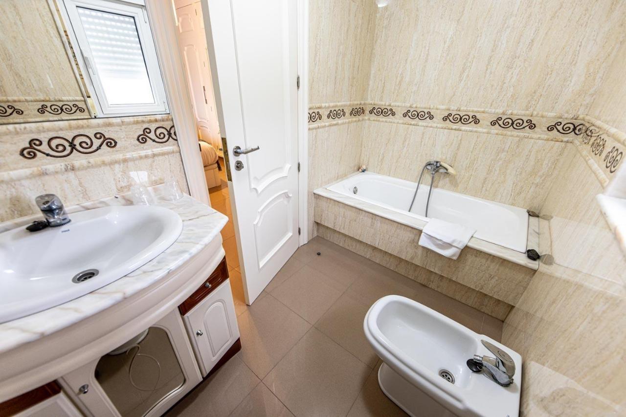 Apartamento Ponte Camarinas Luaran gambar